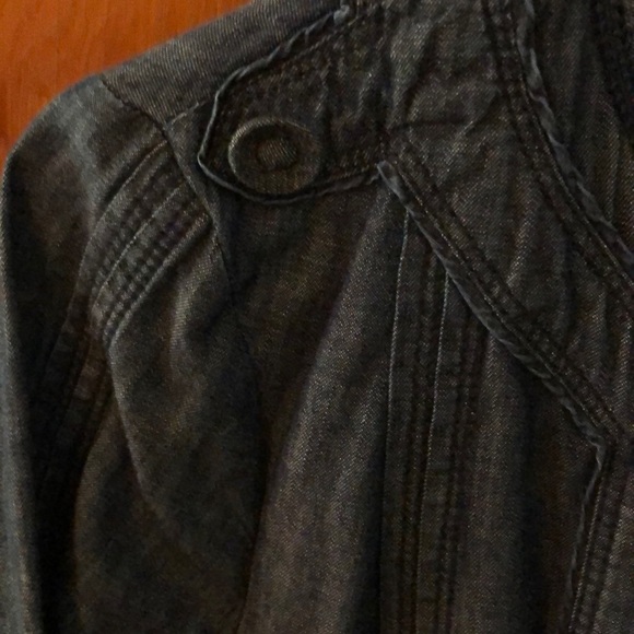 Blazer - Picture 3 of 8